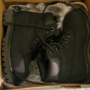 Black timberland boots